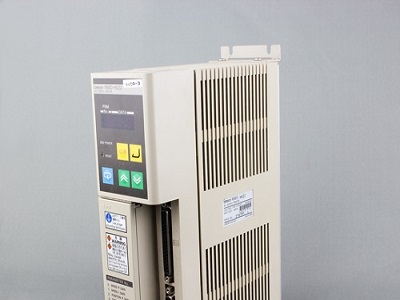 OMRON AC SERVO DRIVER (R88D-HT10)