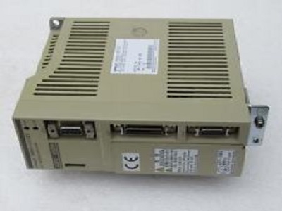 OMRON AC SERVO DRIVER (R88D-UA12V)