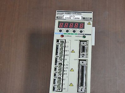OMRON AC SERVO DRIVER (R88D-WTA5H)