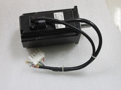 YASKAWA AC SERVO MOTOR (SGMAH-04AAA41)